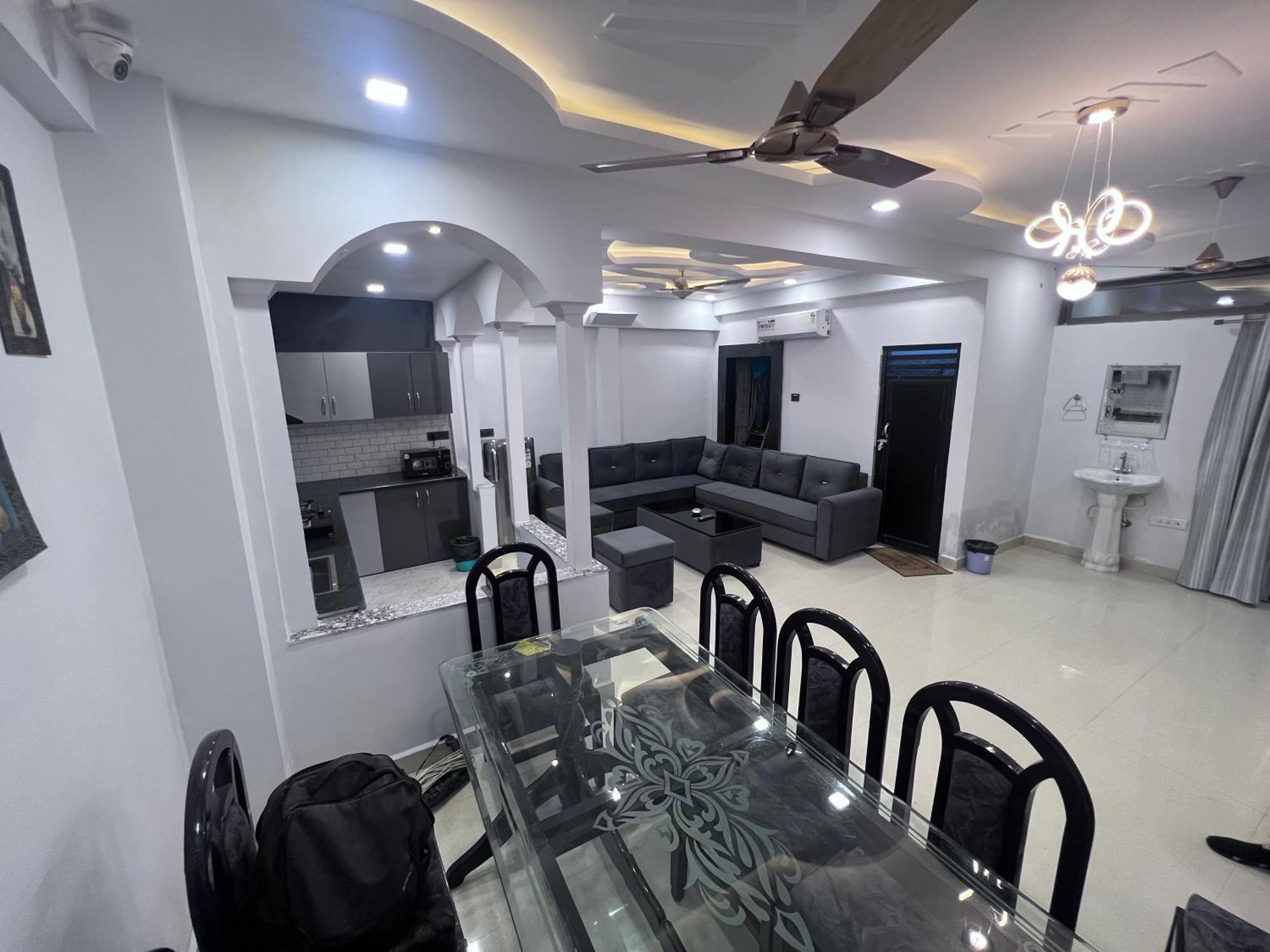 J K Apartment Allāhābād Junction 外观 照片