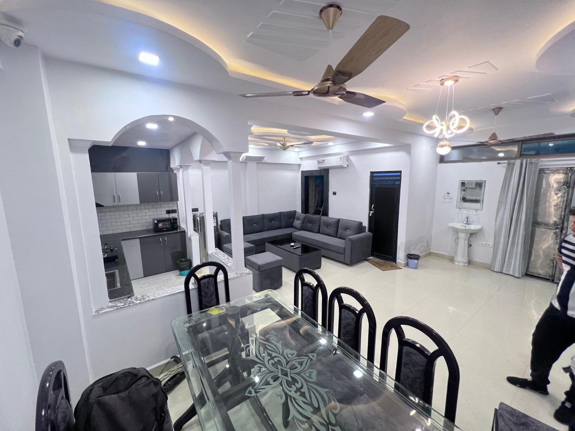 J K Apartment Allāhābād Junction 外观 照片