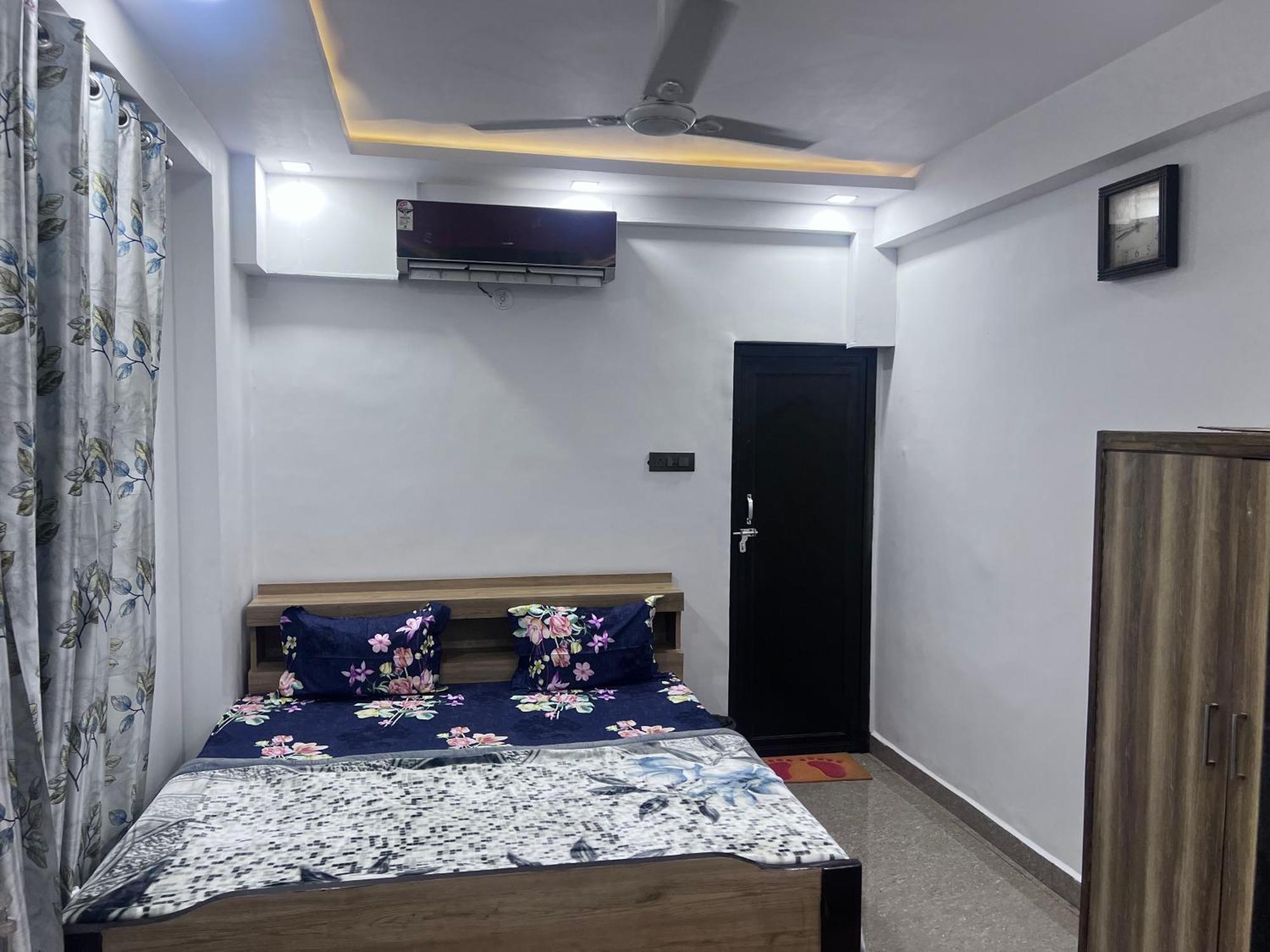 J K Apartment Allāhābād Junction 外观 照片